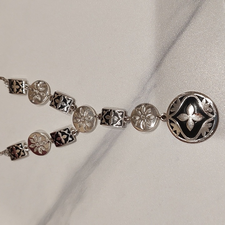 Signed Liz&Co Silvertone And Black Enamel Y Drop Necklace Floral Circles